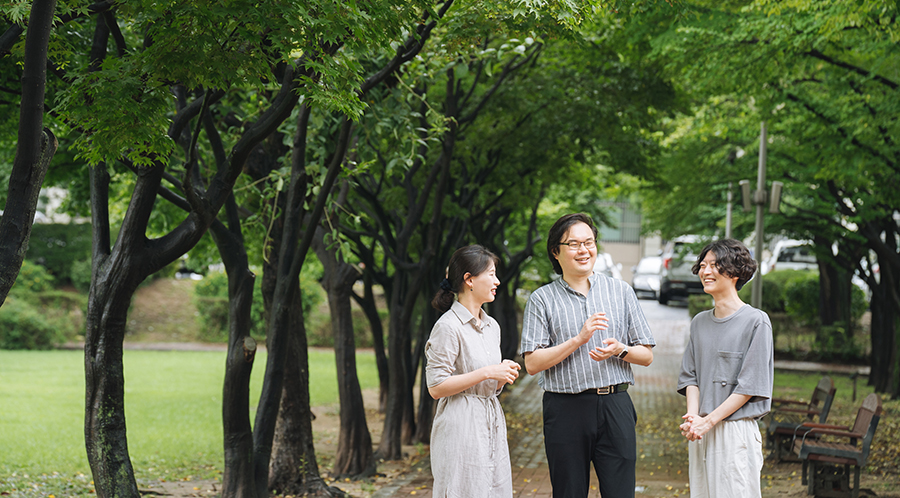 이종환 교수(사진 가운데)와 강영인(왼쪽), 이유빈 학생.